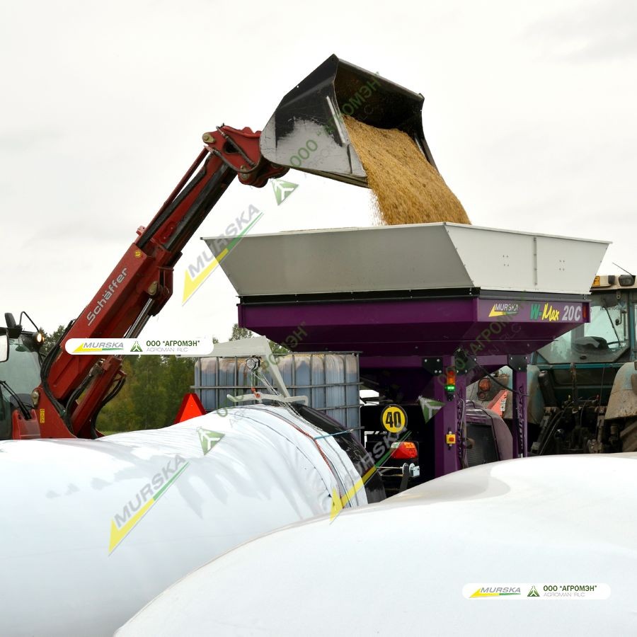 Упаковка плющенного зерна в рукава, изготовление кормов